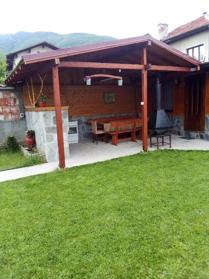 Holiday Guest House Kemo Sapareva Banya Ngoại thất bức ảnh