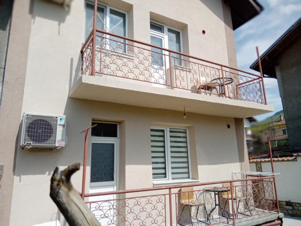 Holiday Guest House Kemo Sapareva Banya Ngoại thất bức ảnh